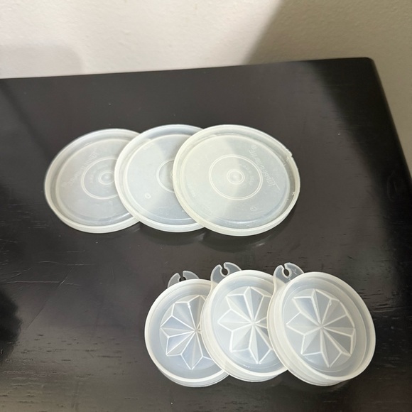 3 VTG Tupperware Jel-ette Jello Molds Jel-N-Serve  Gray With Lids - Picture 4 of 6